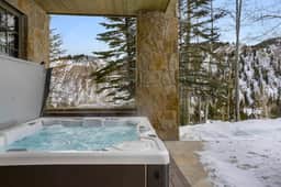North Starr Chateau (934762) - Image 2
