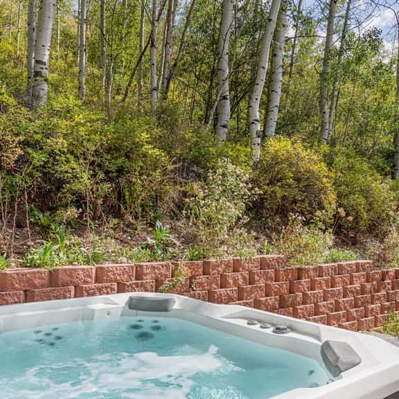 Booth Falls Retreat (554063) - Image 1