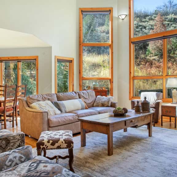 Arrowhead Chalet (570416) - Image 1